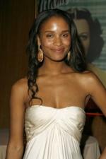 Джой Брайант: 267x400 / 20 Кб