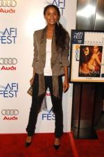 Джой Брайант: 266x400 / 27 Кб