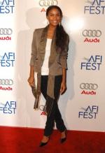 Джой Брайант: 275x400 / 26 Кб