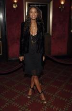 Джой Брайант: 262x400 / 22 Кб