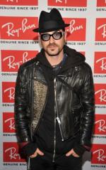 Джастин Теру: 252x400 / 31 Кб