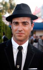 Джастин Теру: 250x400 / 19 Кб