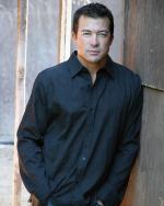 Jason Rodriguez: 1638x2048 / 617 Кб