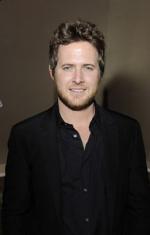 А.Дж. Бакли: 256x400 / 11 Кб