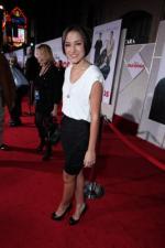 Зельда Уильямс: 267x400 / 22 Кб