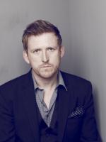 Том Гудман-Хилл: 1086x1446 / 162 Кб