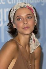 Летисия Долера: 267x400 / 21 Кб