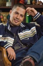 Джей Эрнандес: 725x1088 / 123 Кб