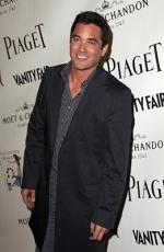 Дин Кэйн: 261x400 / 25 Кб