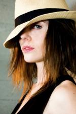 Эдриэнн Уилкинсон: 402x604 / 46 Кб