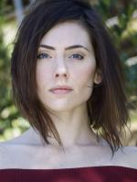 Эдриэнн Уилкинсон: 1536x2048 / 361 Кб