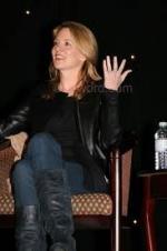 Лорел Холломэн: 183x275 / 10 Кб