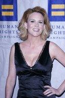 Лорел Холломэн: 130x195 / 10 Кб