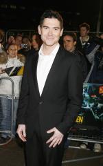 Билли Крудап: 1281x2048 / 409 Кб