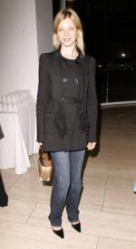 Эми Смарт: 220x400 / 17 Кб