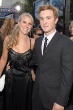 Сэм Хантингтон: 266x400 / 24 Кб