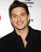 Эндрю Дэволи: 134x170 / 7 Кб