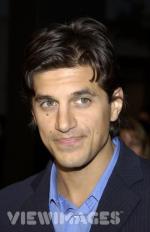 Эндрю Дэволи: 385x594 / 32 Кб