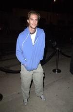 Оливер Хадсон: 262x400 / 16 Кб