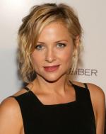 Джессика Кэпшоу: 319x400 / 22 Кб