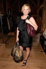 Джессика Кэпшоу: 266x400 / 24 Кб