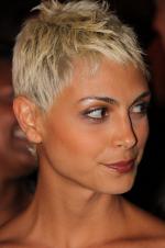 Морена Баккарин: 1365x2048 / 325 Кб