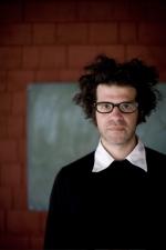 Дэниэл Рэймонт: 853x1279 / 76 Кб