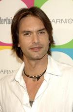 Маркус Шенкенберг: 263x400 / 20 Кб