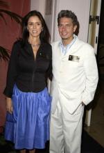 Джули Тэймор: 271x400 / 24 Кб