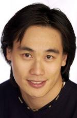 Роджер Фэн: 261x400 / 20 Кб