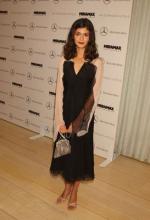 Одри Тоту: 273x400 / 22 Кб