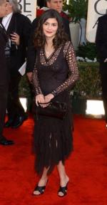 Одри Тоту: 209x400 / 22 Кб