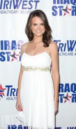 Laura Orrico: 353x594 / 38 Кб