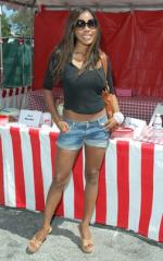 Голден Брукс: 252x400 / 30 Кб