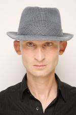 Marc Bischoff: 1365x2048 / 381 Кб