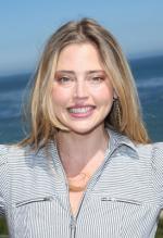 Эстелла Уоррен: 274x400 / 28 Кб