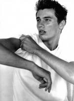 Jesse Woodrow: 441x600 / 30 Кб