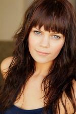 Саманта Шелтон: 300x452 / 31 Кб