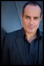 Кирон Эллиотт: 590x870 / 74 Кб