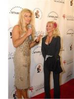 Rachael Robbins: 240x320 / 17 Кб