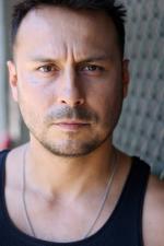 Джулио Лиал: 480x720 / 48 Кб