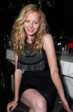 Бижу Филлипс: 264x400 / 21 Кб