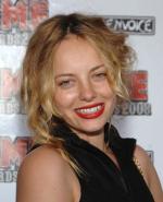 Бижу Филлипс: 325x400 / 26 Кб