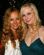 Бижу Филлипс: 319x400 / 35 Кб