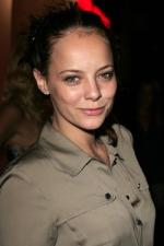 Бижу Филлипс: 267x400 / 18 Кб