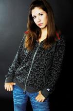 Twyla Banks: 640x962 / 113 Кб