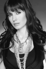 Алехандра Баррош: 1365x2048 / 349 Кб