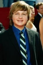 Энгус Т. Джонс: 267x400 / 21 Кб