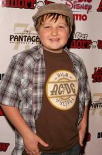 Энгус Т. Джонс: 265x400 / 32 Кб