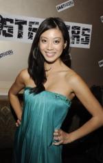 Бриттани Исибаси: 253x400 / 21 Кб